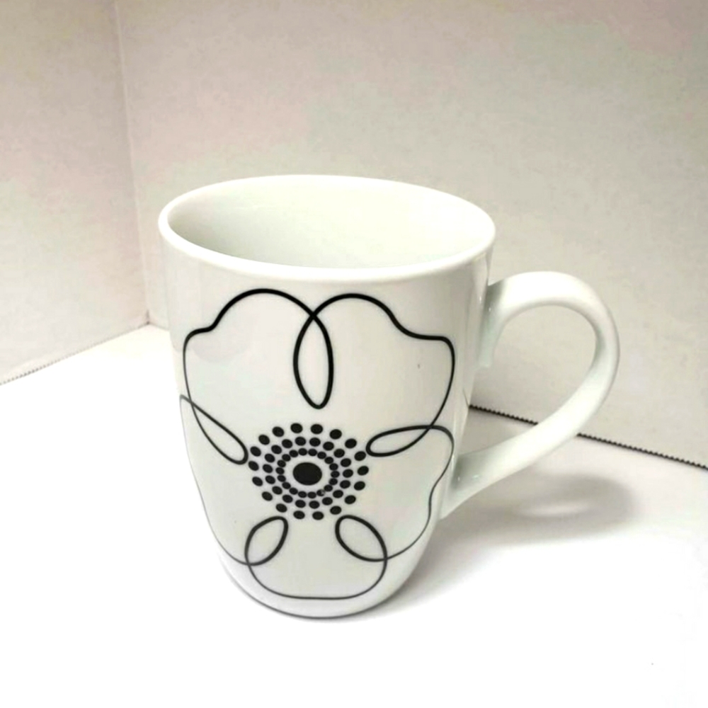 Mod Petal by Pier 1 Porcelain Coffee Tea Mug